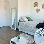 Hauzify I Palace Appartement